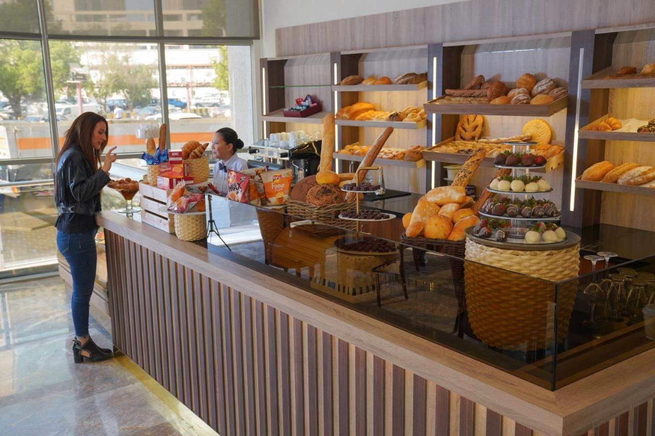 Ramada Encore By Wyndham Kuwait Downtown Кувейт Екстериор снимка